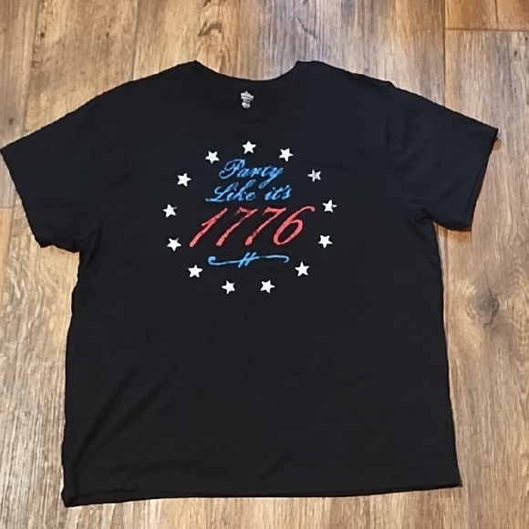 Black Graphic T-Shirt - Picture 1 of 7